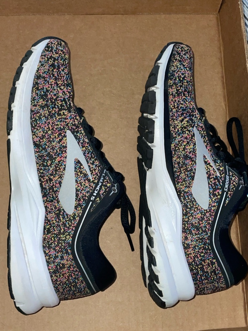 Brooks Women's Launch 5 DNA  Running Shoes Sneakers with Black Teal Accents - Picture 7 of 16